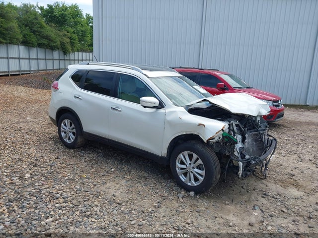 45086849 :رقم المزاد ، 5N1AT2MT4FC926948 vin ، 2015 Nissan Rogue Sv مزاد بيع