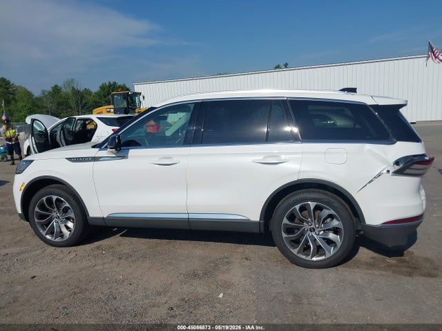 Lincoln Aviator Premiere 2025 5LM5J6XC1SGL33526 Image 15