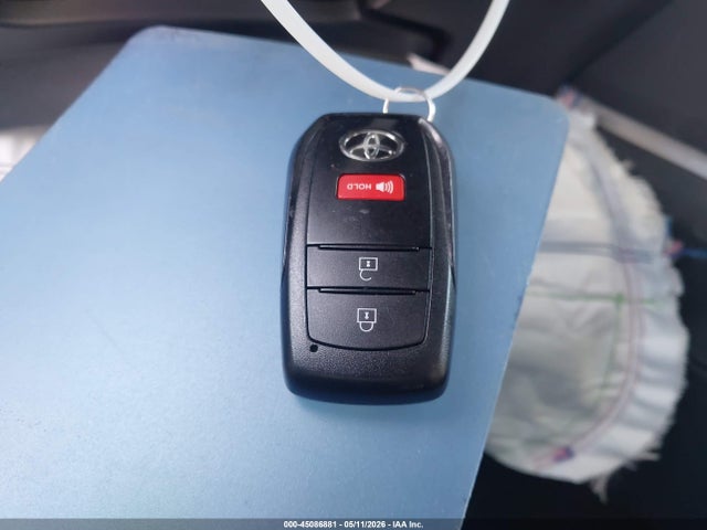 7MUEAAAGXRV088270 Toyota Corolla Cross Xle