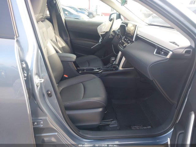 7MUEAAAGXRV088270 Toyota Corolla Cross Xle