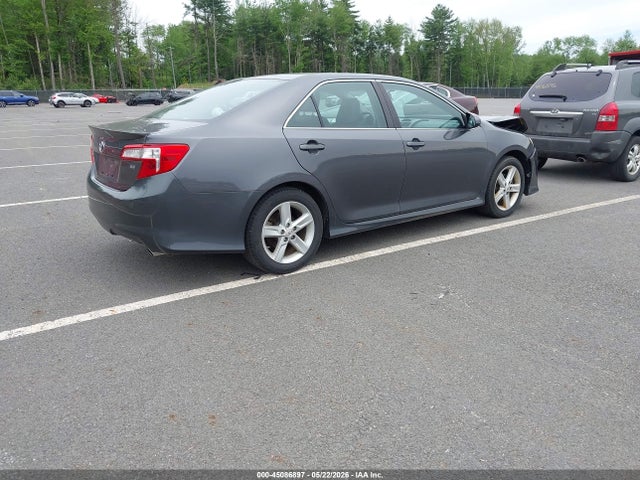 45086897 :رقم المزاد ، 4T1BF1FK0CU138572 vin ، 2012 Toyota Camry Se مزاد بيع