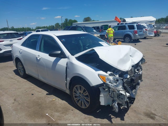 2014 4T4BF1FK9ER339945 main image
