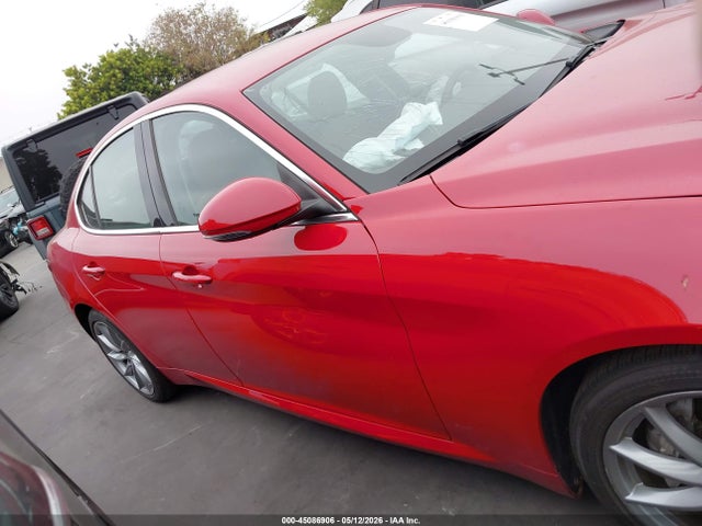 45086906 :رقم المزاد ، ZARFAECN2H7540258 vin ، 2017 Alfa Romeo Giulia Ti Rwd مزاد بيع