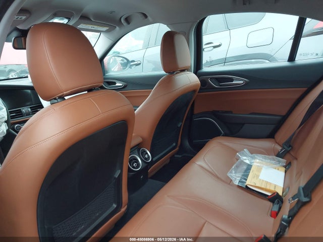 45086906 :رقم المزاد ، ZARFAECN2H7540258 vin ، 2017 Alfa Romeo Giulia Ti Rwd مزاد بيع