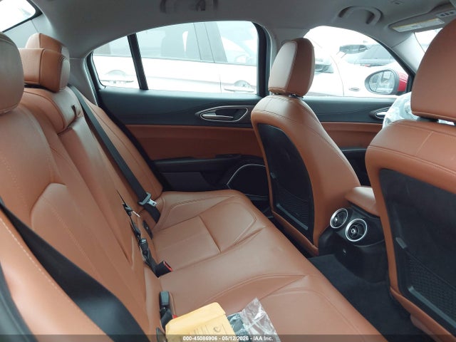 45086906 :رقم المزاد ، ZARFAECN2H7540258 vin ، 2017 Alfa Romeo Giulia Ti Rwd مزاد بيع