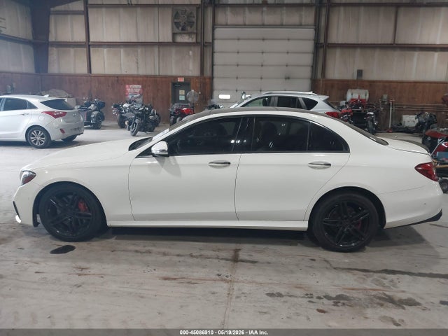 2017 Mercedes-benz E 300 4matic მანქანა იყიდება აუქციონზე, vin: WDDZF4KB7HA105576, აუქციონის ნომერი: 45086910