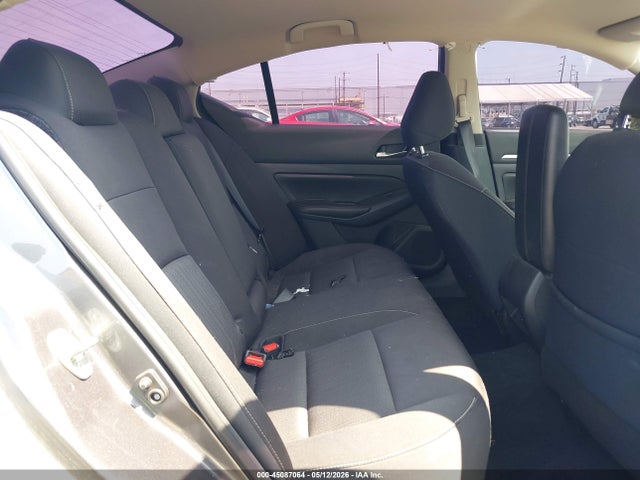 1N4BL4DV2NN413745 Nissan Altima Sv Fwd