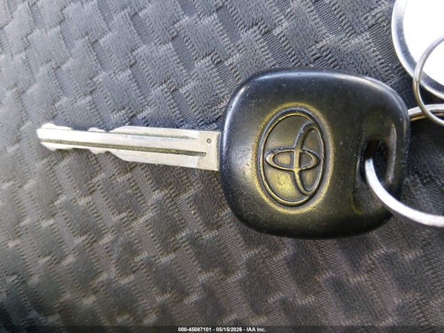2006 Toyota Matrix მანქანა იყიდება აუქციონზე, vin: 2T1KR32E06C589929, აუქციონის ნომერი: 45087101