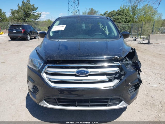45087200 :رقم المزاد ، 1FMCU9GD2KUC24795 vin ، 2019 Ford Escape Se مزاد بيع