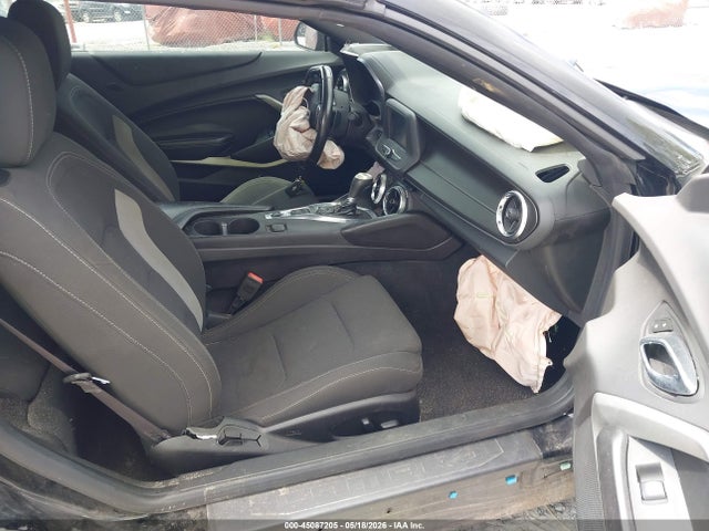 1G1FB3DX1H0138468 Chevrolet Camaro 1lt