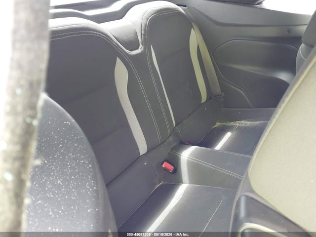 1G1FB3DX1H0138468 Chevrolet Camaro 1lt