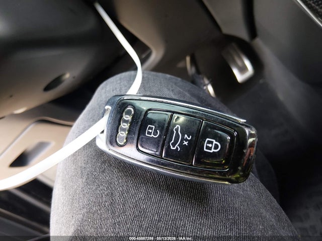 45087286 :رقم المزاد ، WA1AWBF11MD043009 vin ، 2021 Audi Sq8 Premium Plus Tfsi Quattro Tiptronic مزاد بيع