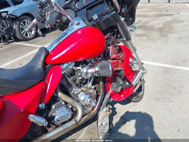 1HD1KRM12EB712428 Harley-Davidson Flhxs Street Glide Special