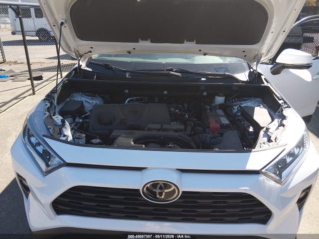 45087307 :رقم المزاد ، 2T3P1RFV5MW199681 vin ، 2021 Toyota Rav4 Xle مزاد بيع