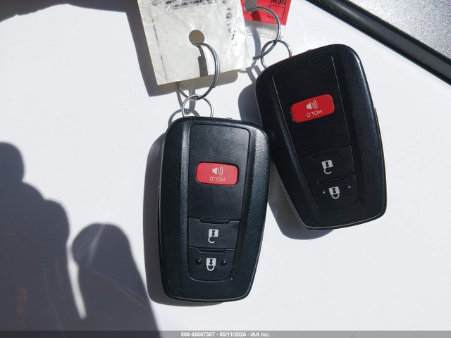 45087307 :رقم المزاد ، 2T3P1RFV5MW199681 vin ، 2021 Toyota Rav4 Xle مزاد بيع