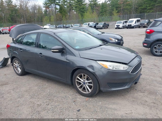 Ford FOCUS SE 2017 1FADP3F2XHL265323 Image 1