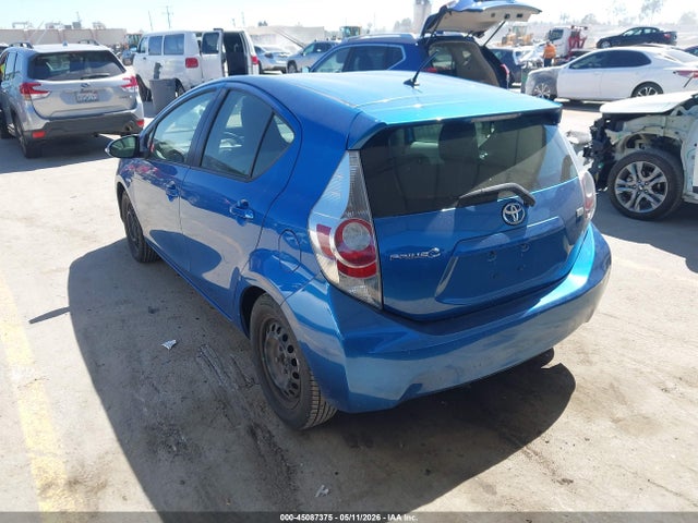 45087375 :رقم المزاد ، JTDKDTB35D1535153 vin ، 2013 Toyota Prius C One مزاد بيع