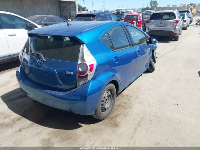 45087375 :رقم المزاد ، JTDKDTB35D1535153 vin ، 2013 Toyota Prius C One مزاد بيع