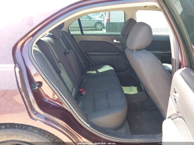 45087384 :رقم المزاد ، 3FAHP0HA7BR320520 vin ، 2011 Ford Fusion Se مزاد بيع