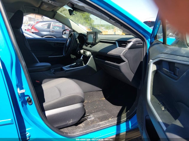 JTMLWRFV5KJ018753 Toyota Rav4 Hybrid Le