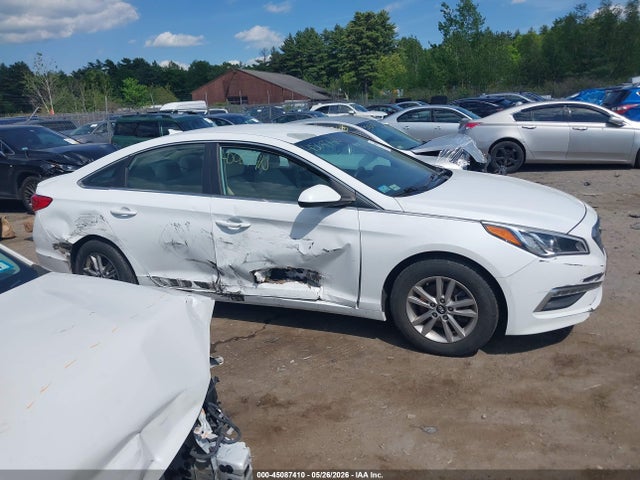 Hyundai SONATA SE 2015 5NPE24AF9FH211509 Image 13