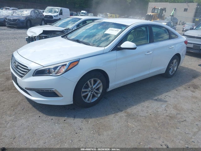 Hyundai SONATA SE 2015 5NPE24AF9FH211509 Image 2