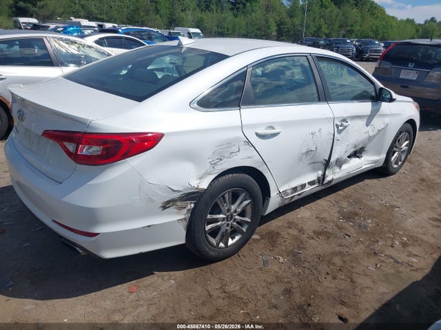 Hyundai SONATA SE 2015 5NPE24AF9FH211509 Image 4