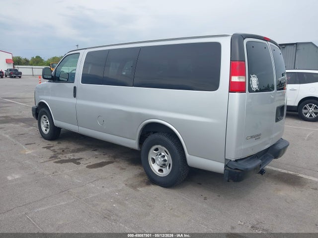 Chevrolet Express 2500 Ls 2015 1GNWGPFG9F1271474 Image 3