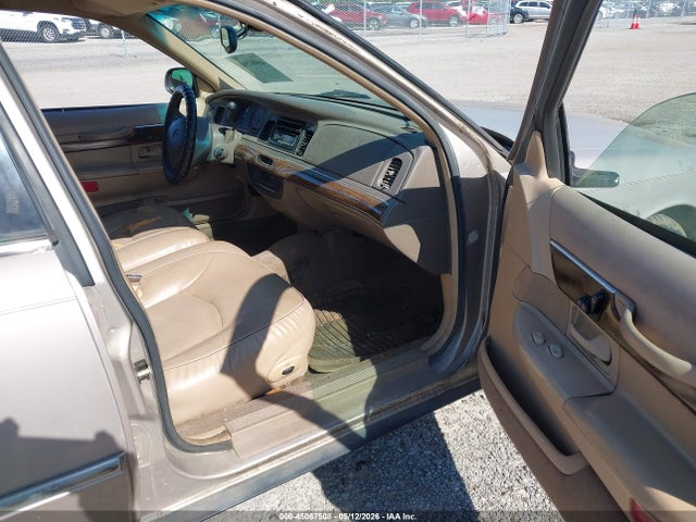 1998 Mercury Grand Marquis მანქანა იყიდება აუქციონზე, vin: 2MEFM75W8WX621709, აუქციონის ნომერი: 45087508