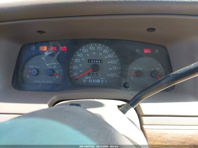 1998 Mercury Grand Marquis მანქანა იყიდება აუქციონზე, vin: 2MEFM75W8WX621709, აუქციონის ნომერი: 45087508