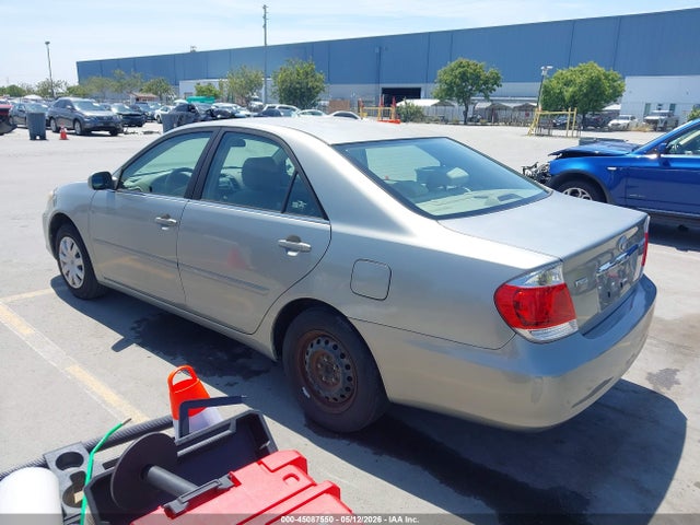 2006 Toyota Camry Le მანქანა იყიდება აუქციონზე, vin: JTDBE32K263058693, აუქციონის ნომერი: 45087550