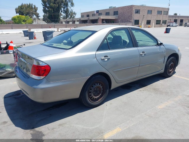 2006 Toyota Camry Le მანქანა იყიდება აუქციონზე, vin: JTDBE32K263058693, აუქციონის ნომერი: 45087550