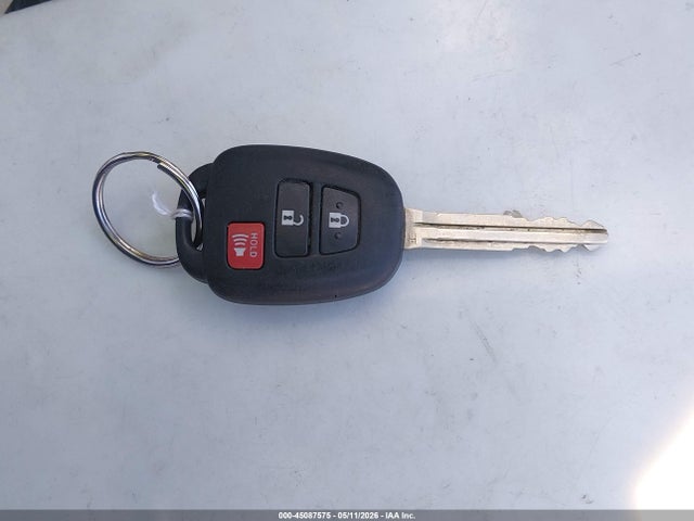Продаж на аукціоні авто 2018 Toyota Rav4 Le, vin: JTMZFREV5JJ748995, номер лоту: 45087575