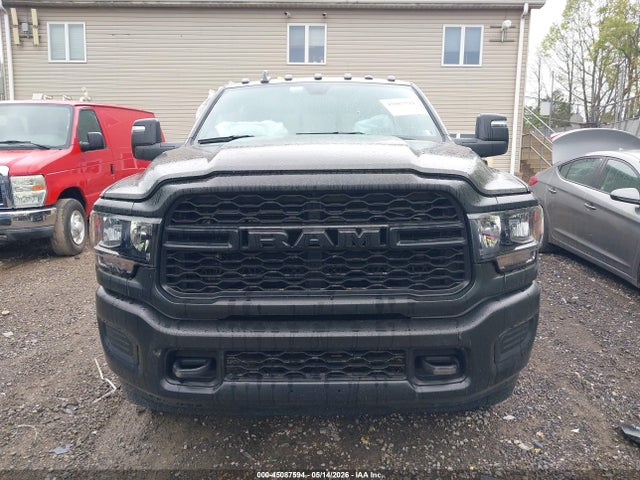 45087594 :رقم المزاد ، 3C6UR5HJ7RG329179 vin ، 2024 Ram 2500 Tradesman  4x4 8' Box مزاد بيع