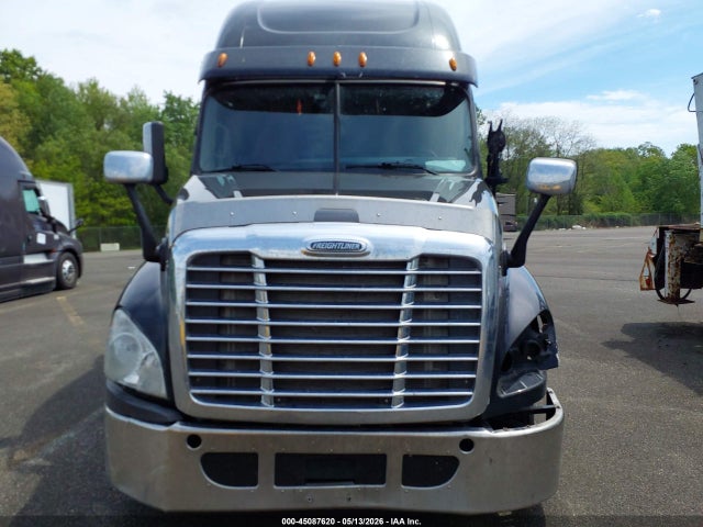 2016 Freightliner Cascadia 125 მანქანა იყიდება აუქციონზე, vin: 3AKJGLD65GSHD1513, აუქციონის ნომერი: 45087620