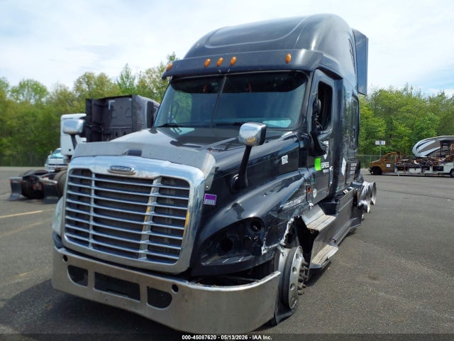 2016 Freightliner Cascadia 125 მანქანა იყიდება აუქციონზე, vin: 3AKJGLD65GSHD1513, აუქციონის ნომერი: 45087620