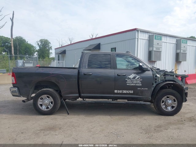 45087650 :رقم المزاد ، 3C6UR5DL5NG224142 vin ، 2022 Ram 2500 Big Horn  4x4 6'4 Box مزاد بيع
