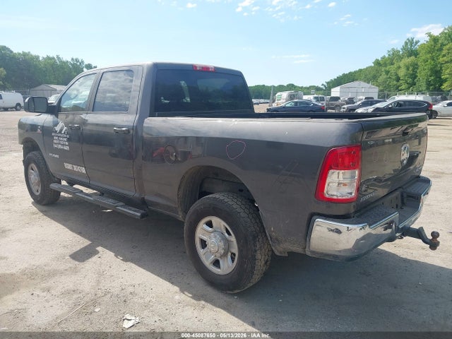 45087650 :رقم المزاد ، 3C6UR5DL5NG224142 vin ، 2022 Ram 2500 Big Horn  4x4 6'4 Box مزاد بيع