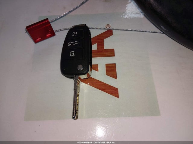 45087689 :رقم المزاد ، WAUACGFF5F1059562 vin ، 2015 Audi A3 1.8t Premium مزاد بيع