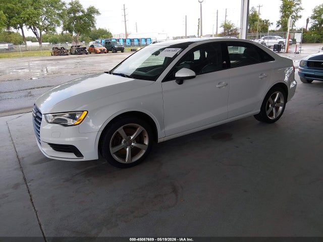 45087689 :رقم المزاد ، WAUACGFF5F1059562 vin ، 2015 Audi A3 1.8t Premium مزاد بيع