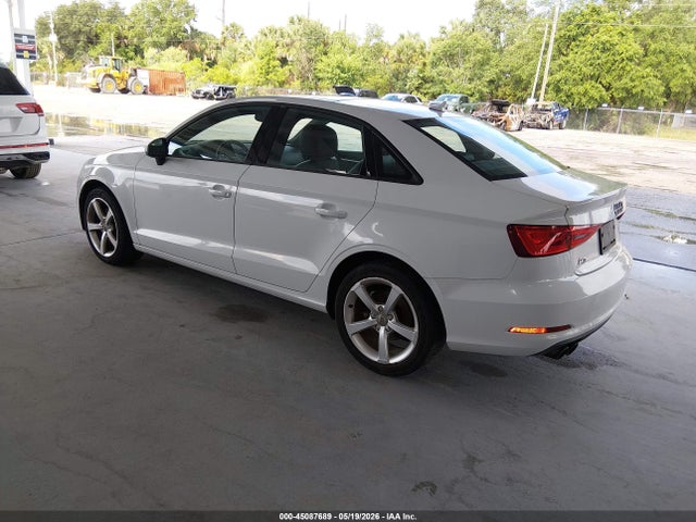 45087689 :رقم المزاد ، WAUACGFF5F1059562 vin ، 2015 Audi A3 1.8t Premium مزاد بيع