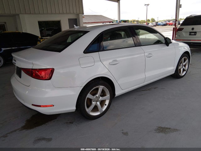 45087689 :رقم المزاد ، WAUACGFF5F1059562 vin ، 2015 Audi A3 1.8t Premium مزاد بيع
