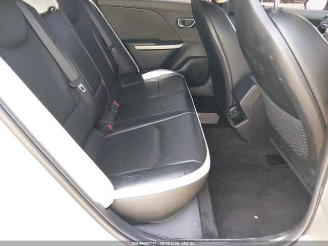 45087717 :رقم المزاد ، 3KPFW4DE5SE110901 vin ، 2025 Kia K4 Gt-line مزاد بيع