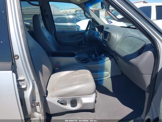 2000 Ford Expedition Xlt მანქანა იყიდება აუქციონზე, vin: 1FMPU16L2YLB14596, აუქციონის ნომერი: 45087725