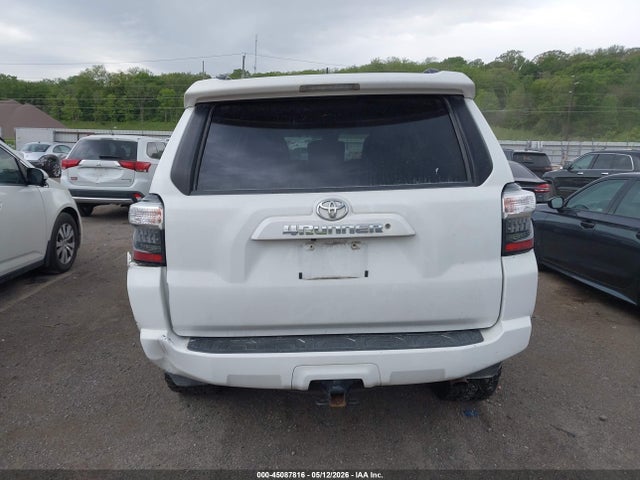 Toyota 4RUNNER SR5 2021 JTEMU5JRXM5868821 Image 16