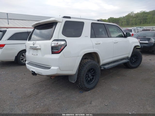 Toyota 4RUNNER SR5 2021 JTEMU5JRXM5868821 Image 4