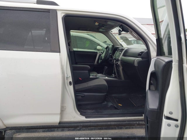 Toyota 4RUNNER SR5 2021 JTEMU5JRXM5868821 Image 5