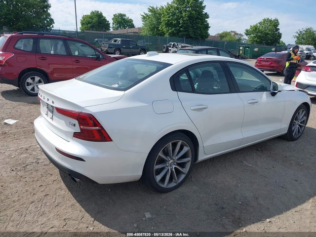 7JRA22TK5LG031667 Volvo S60 T6 Momentum