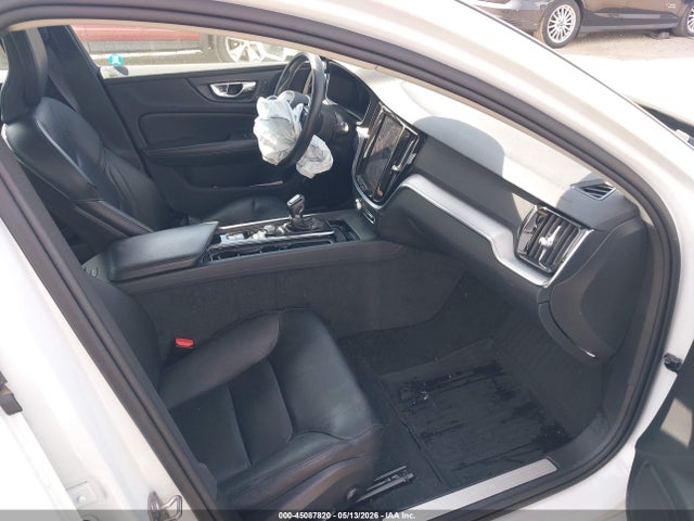 7JRA22TK5LG031667 Volvo S60 T6 Momentum