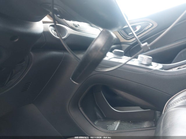 Aukcja sprzedaży 2015 Chrysler 200 C, vin: 1C3CCCCB8FN563901, numer aukcji: 45087870